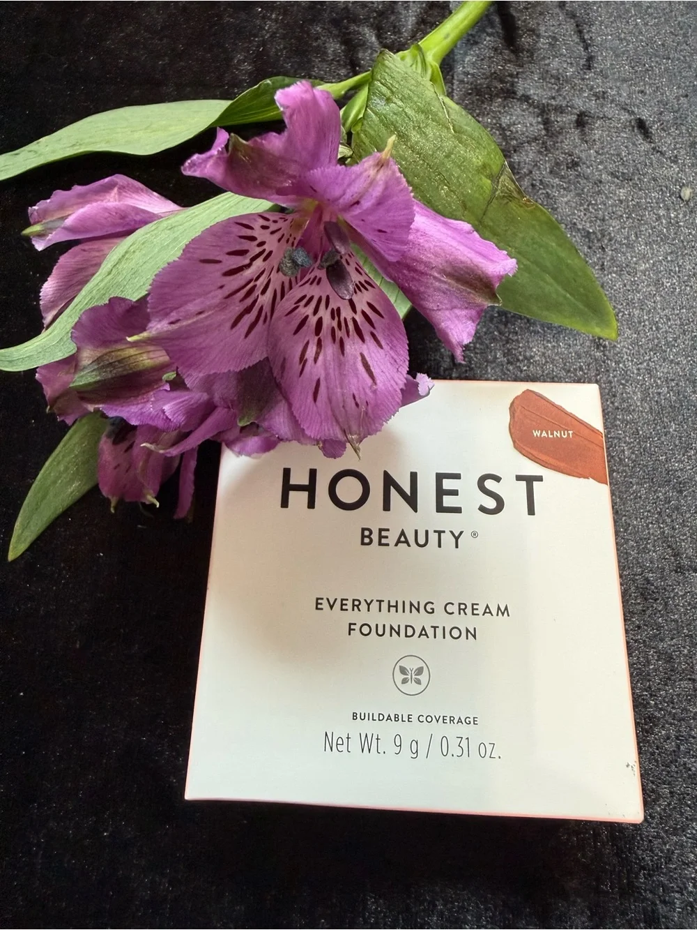 The Honest Company Everything Cream Foundation in shade: Walnut